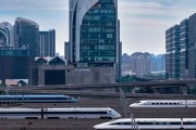 六爻教程高铁列车“飙车”？官方解答来了！