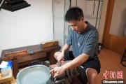 六爻教程成都“90后”小伙“十年磨一剑”：从爱好者到守艺人 传播中国文化