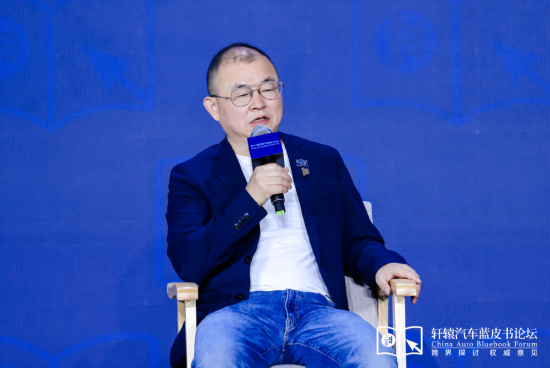 为什么汽车行业要反内(🥁)卷？贾可：既要配置高又要价格低，上帝都做不了